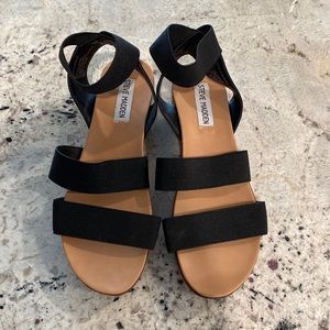 Steve Madden Vonte Platform Sandal